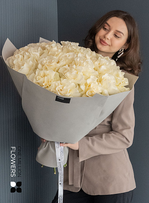 Букет из 25 французских роз "Мондиаль" Эквадор