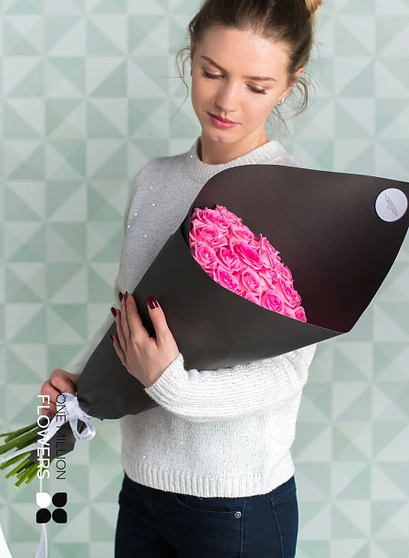 Букет из 25 "Ревиваль" Black - Розы 40 см.